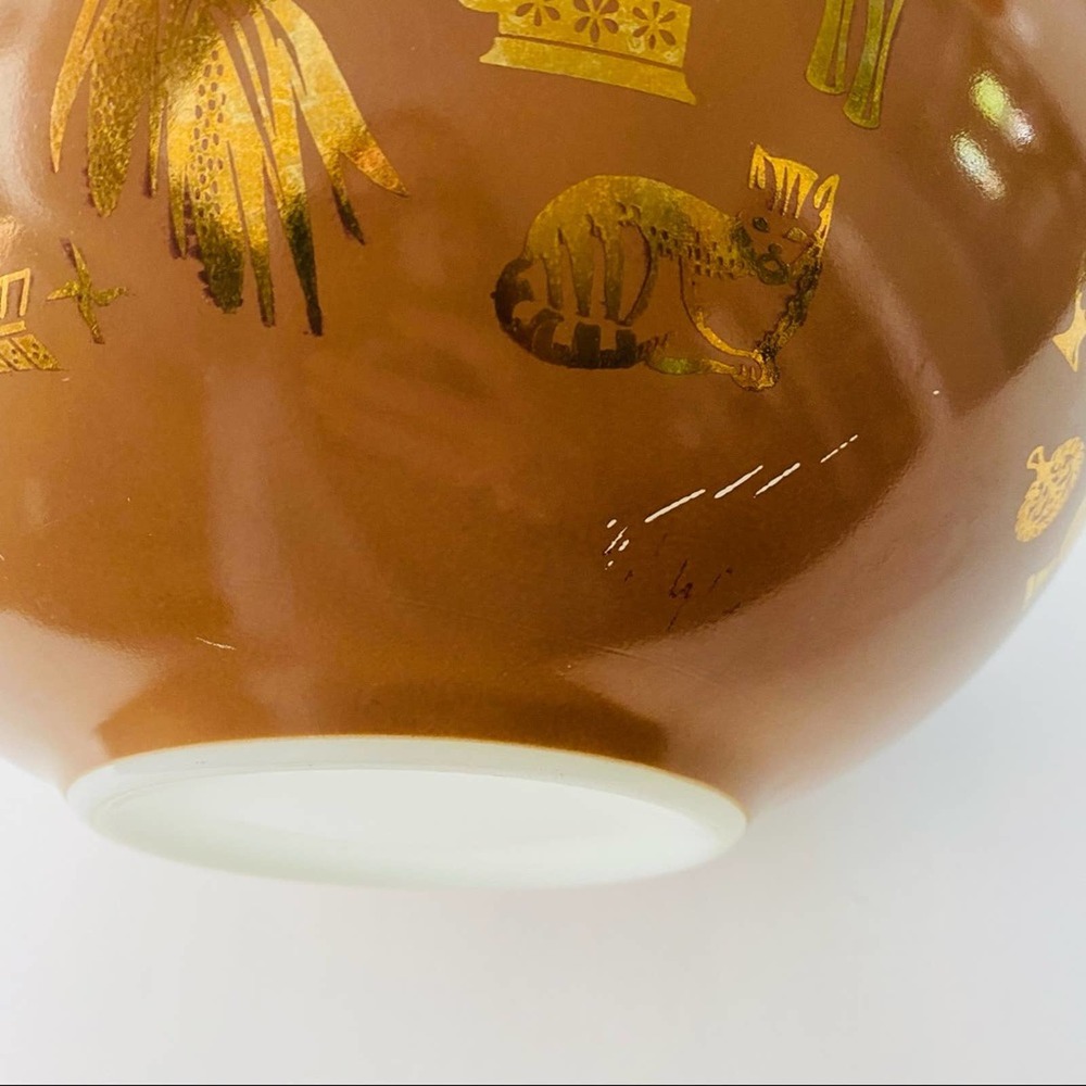 Pyrex | Early American Vintage 4 Qt Cinderella Mixing Bowl - Picture 9 of 13